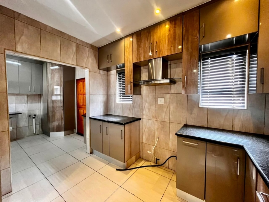 To Let 3 Bedroom Property for Rent in Cashan North West